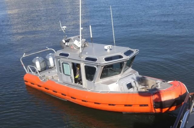 Coast Guard 25 Foot Response Boat Safe Boat Defender 2003 For Sale